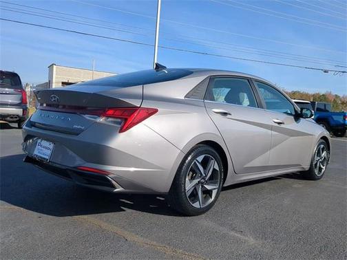 2022 Hyundai ELANTRA Limited