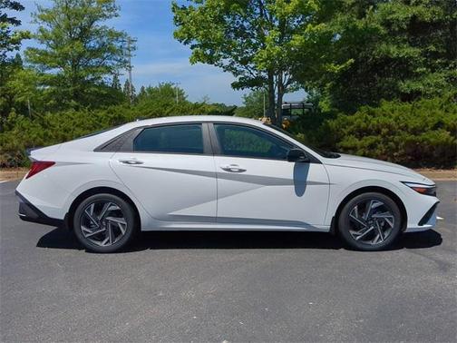2025 Hyundai ELANTRA Sport