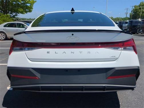 2025 Hyundai ELANTRA Sport