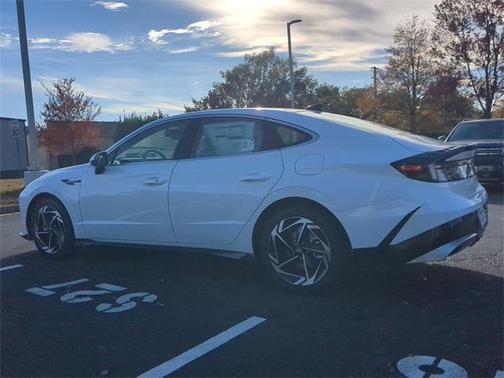 2026 Hyundai SONATA SEL