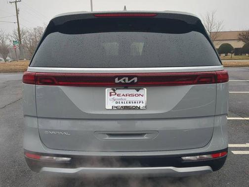 2024 Kia Carnival EX