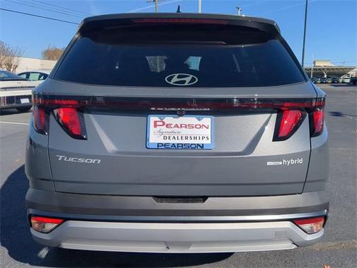 2026 Hyundai TUCSON Hybrid SEL