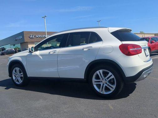 Cirrus White 2016 Mercedes-Benz GLA-Class 4MATIC