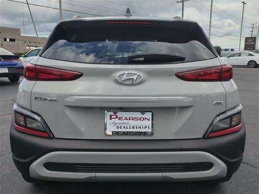 2022 Hyundai KONA SEL