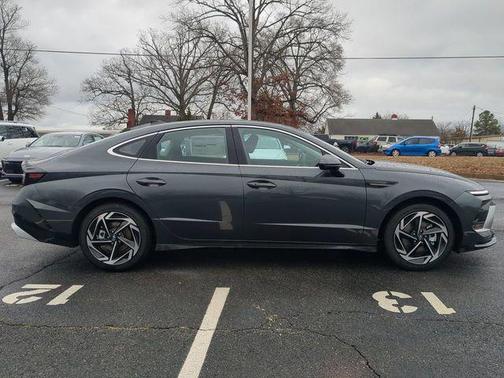 2026 Hyundai SONATA SEL