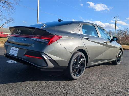 2026 Hyundai ELANTRA Sport