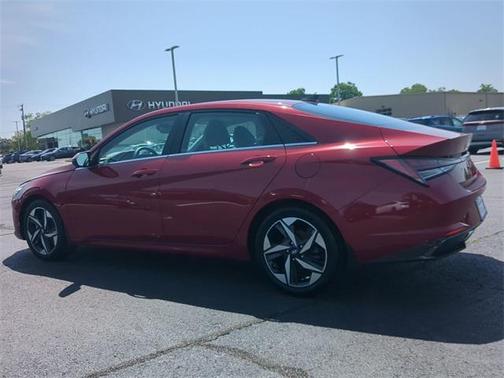 2022 Hyundai ELANTRA Limited