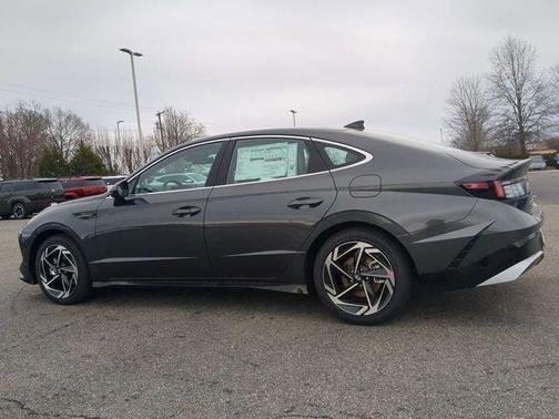 2026 Hyundai SONATA SEL