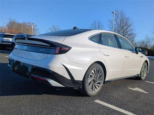 2025 Hyundai SONATA Hybrid Limited