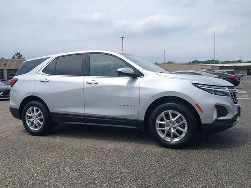 Silver Ice Metallic 2022 Chevrolet Equinox 1LT