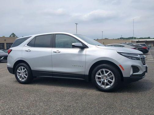Silver Ice Metallic 2022 Chevrolet Equinox 1LT