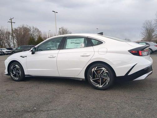 2026 Hyundai SONATA SEL