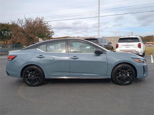 2025 Nissan Sentra SR