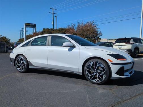 2025 Hyundai IONIQ 6 SEL