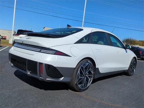 2025 Hyundai IONIQ 6 SEL