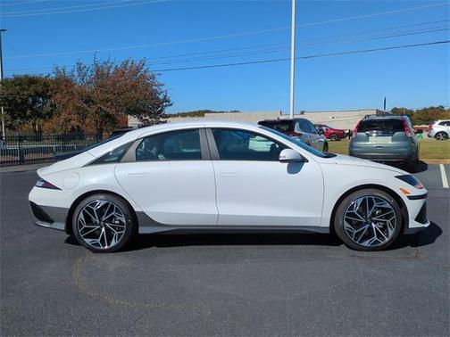 2025 Hyundai IONIQ 6 SEL