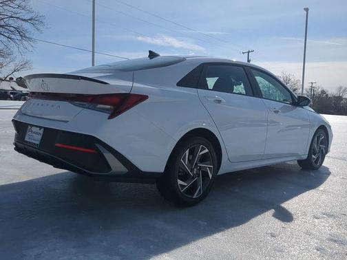 2025 Hyundai ELANTRA Sport