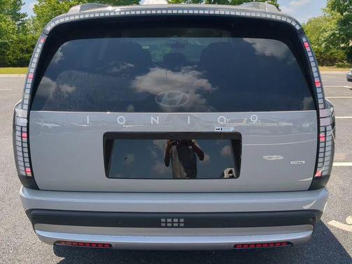 Cyber Gray 2026 Hyundai IONIQ 9 SE