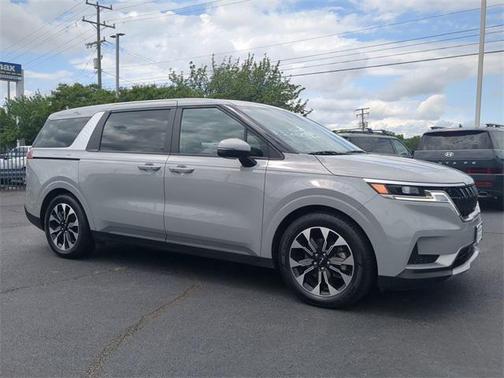 2024 Kia Carnival EX