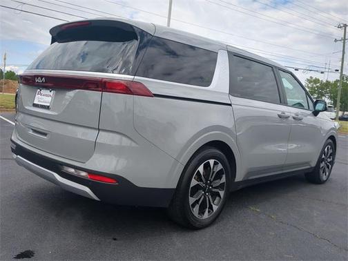 2024 Kia Carnival EX