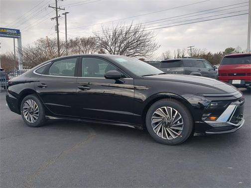 2025 Hyundai SONATA Hybrid SE