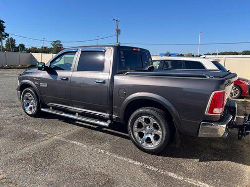 Granite Crystal Metallic Clearcoat 2018 RAM 1500 Laramie