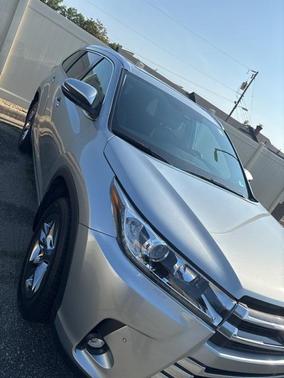 2019 Toyota Highlander Limited Platinum