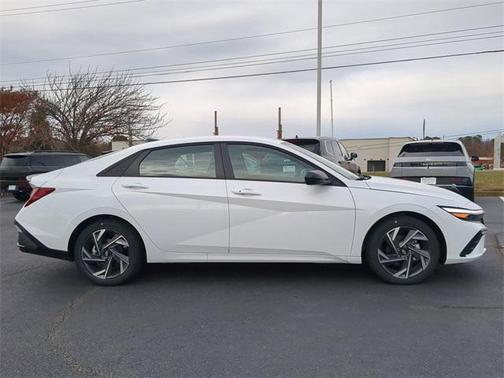 2025 Hyundai ELANTRA Sport