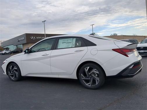 2025 Hyundai ELANTRA Sport