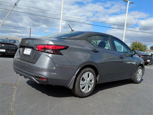 2021 Nissan Versa 1.6 S