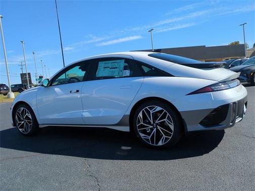 2025 Hyundai IONIQ 6 SEL