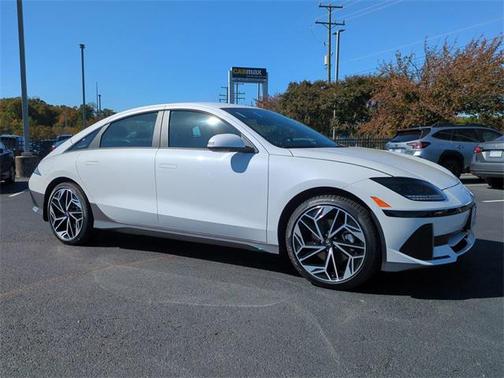 2025 Hyundai IONIQ 6 SEL
