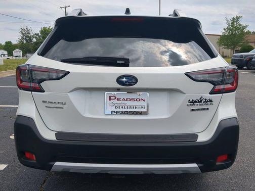 Crystal White Pearl 2025 Subaru Outback Touring