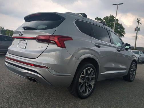 Shimmering Silver 2023 Hyundai SANTA FE Calligraphy