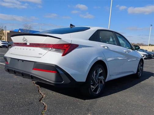 2025 Hyundai ELANTRA Sport