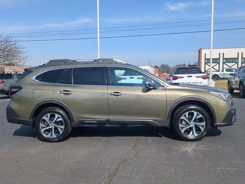 2022 Subaru Outback Touring