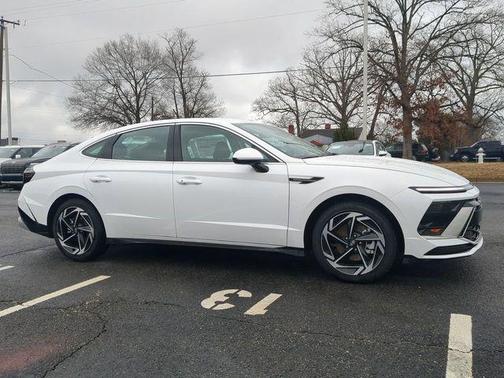 2026 Hyundai SONATA SEL