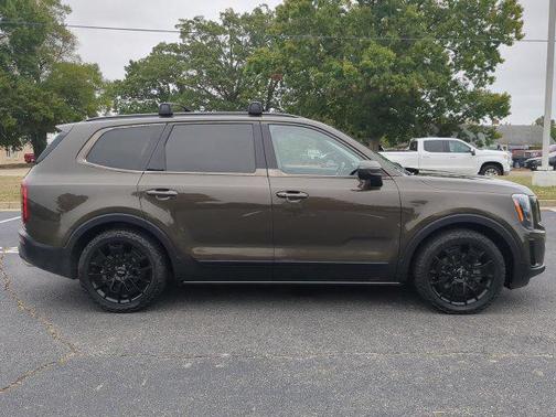 Dark Moss 2022 Kia Telluride EX