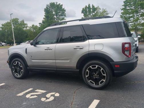 Iconic Silver Metallic 2023 Ford Bronco Sport Outer Banks