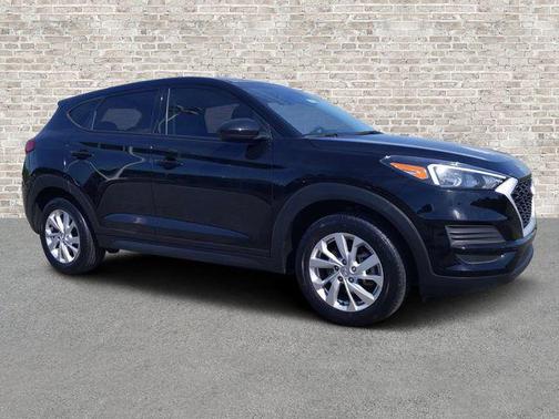 Black Noir Pearl 2020 Hyundai TUCSON SE
