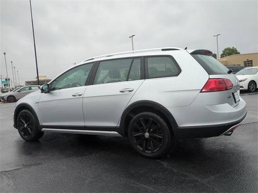 2017 Volkswagen Golf Alltrack TSI SE