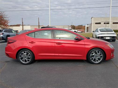 2020 Hyundai ELANTRA Limited