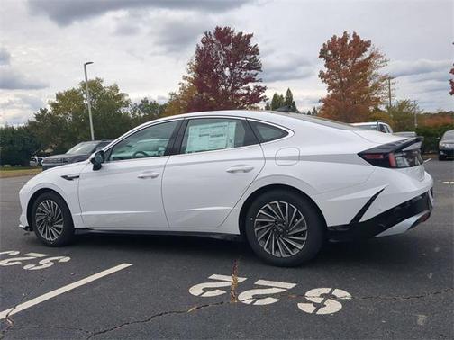 2026 Hyundai SONATA Hybrid Limited