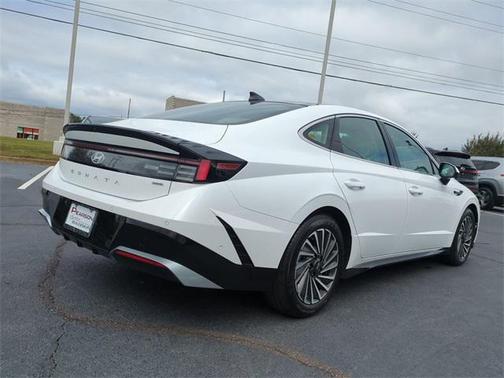 2024 Hyundai SONATA Hybrid Limited