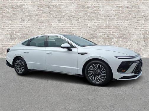 2024 Hyundai SONATA Hybrid Limited
