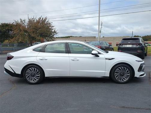 2024 Hyundai SONATA Hybrid Limited