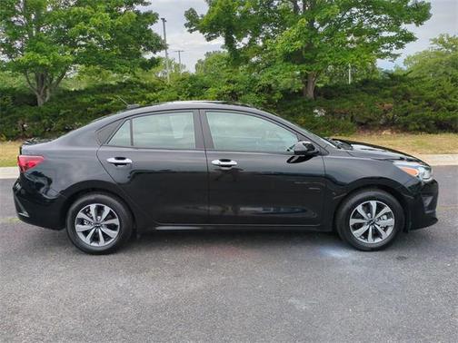 2022 Kia Rio S