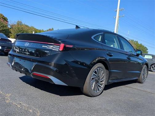 2025 Hyundai SONATA Hybrid Limited