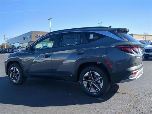 2026 Hyundai TUCSON Hybrid SEL