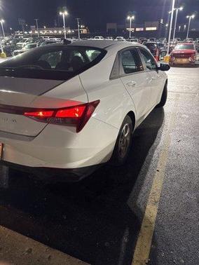 2023 Hyundai ELANTRA SE